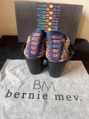Bernie Mev Women's Texas Chesca multi color size 7 shoe, nwb